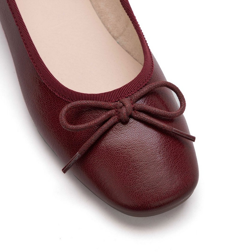 soft leather slip-on flat shoes W26 image 2