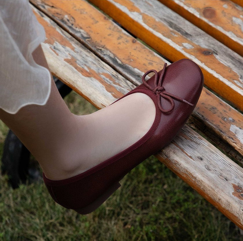 soft leather slip-on flat shoes W26 image 3